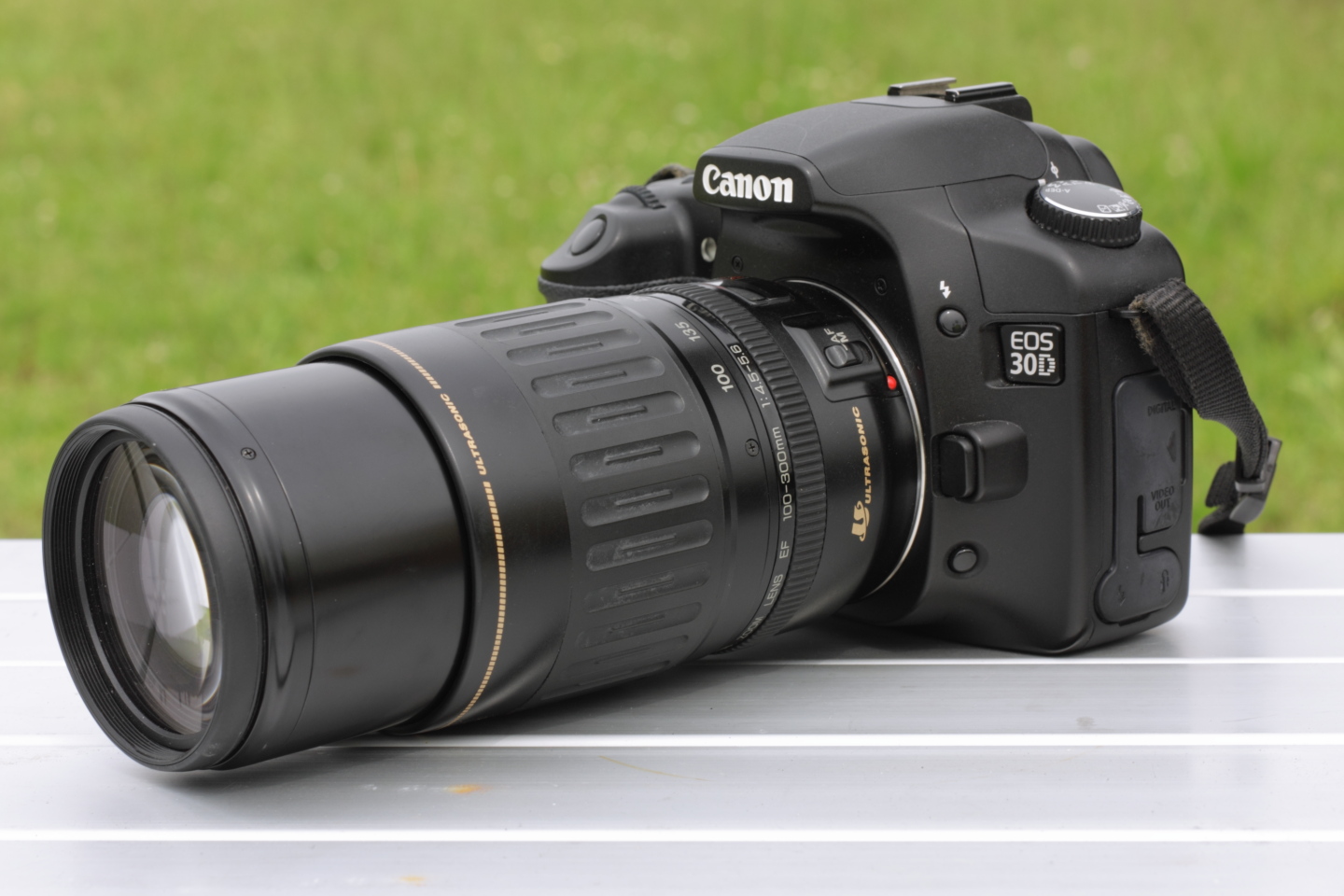 Canon EOS Kiss X2 + Canon EF50mm F1.4 USM